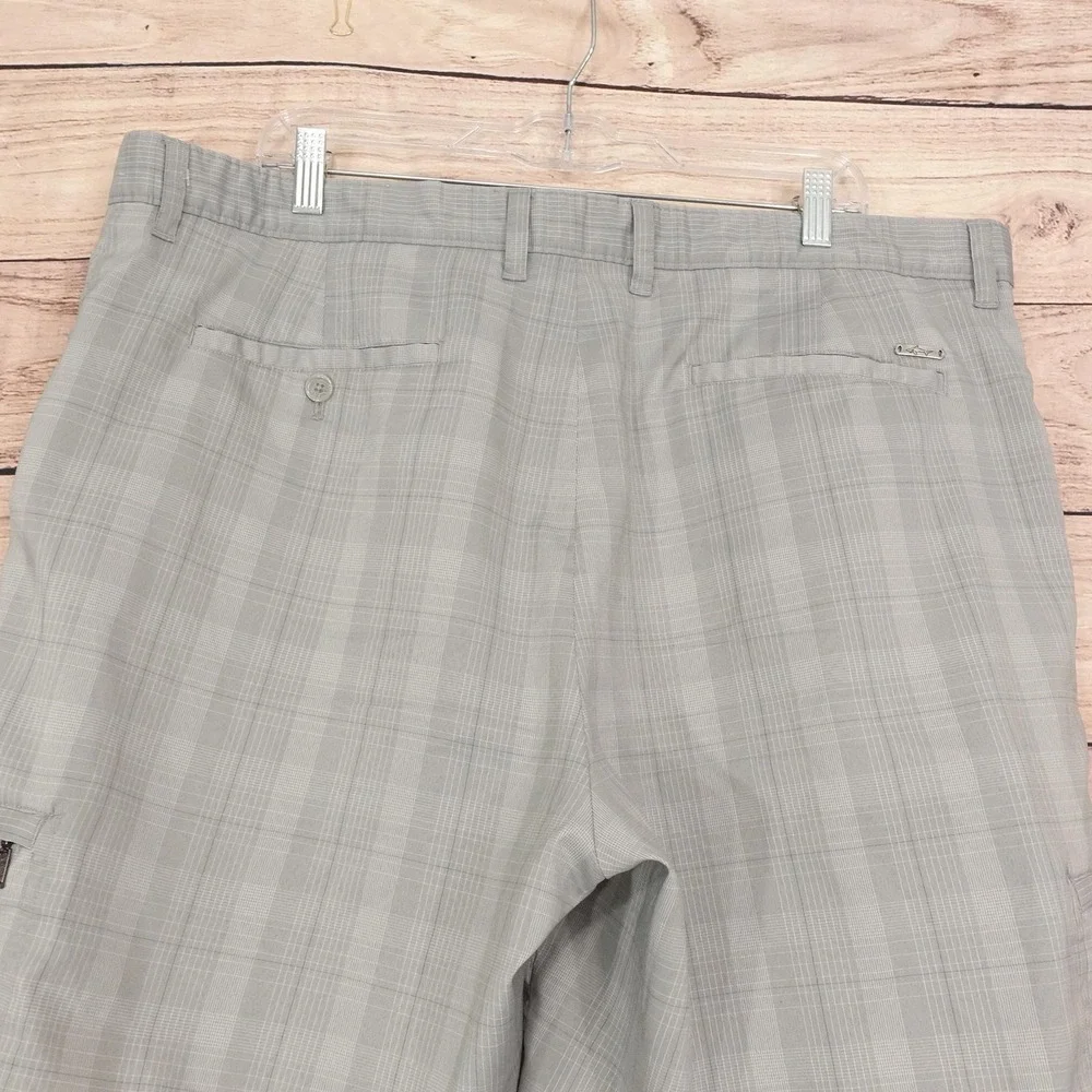 Greg Norman Shorts Mens 40 Gray Plaid Microfiber Stretch 9 Inseam Golf